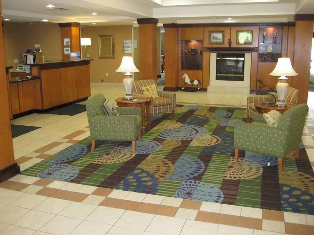Holiday Inn Express Williamston By Ihg Exterior photo