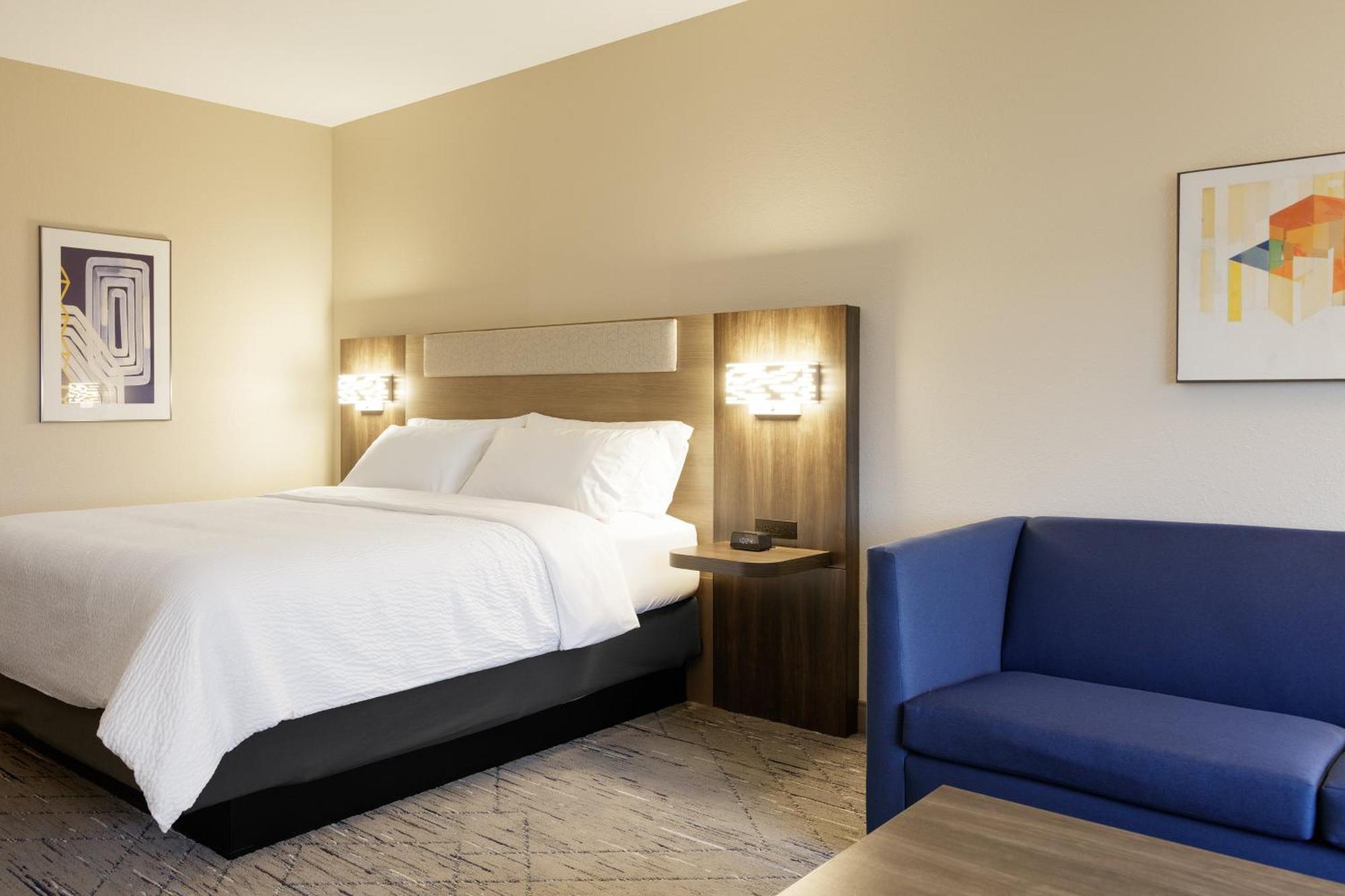 Holiday Inn Express Williamston By Ihg Exterior photo